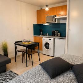 Petit cocon cosy avec terrasse & parking privé