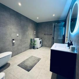 Modern studio apartment near Lillestrøm, hotell i Fetsund