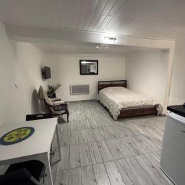 Studio agréable et paisible, hotel a Aubagne