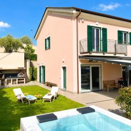 Riviera Wellness Villa, hotell sihtkohas Chiavari
