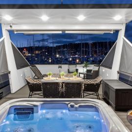 Modern Floating Home - Hausboot SEAESTA - Rooftop Jacuzzi Terrace & Marina Portorož Views