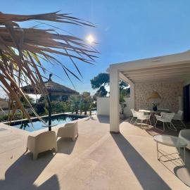 Casa Bani, Ferienhaus mit privatem Pool, Meerblick und strandnah