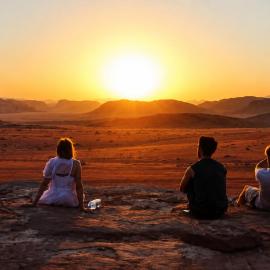 Desert Moon in Wadi Rum, отель в городе Disah