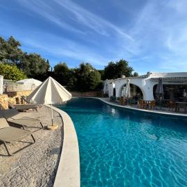 Villa Valentina-Sunny 2 Bedroom House with Pool, hotel in Carvoeiro