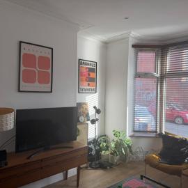 Boho retro newly refurbed, 4 double bedroom house, hotel in Headingley