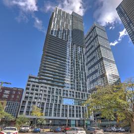 Stylish Downtown Toronto Condo Near Eaton Centre