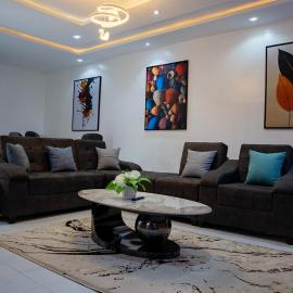 Stonehaven C- 2 Bedroom Luxury Shortlet Apartment Oluyole Ibadan, готель у місті Ібадан