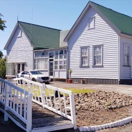 Two large Interconnecting Guest-Wing Apartments at WHARE KURA the 150-yr-old Aratapu School House, hotel in Dargaville