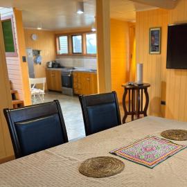 Casa Mañío Hostal Castro, khách sạn ở Castro