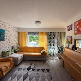 Modern&Sunlit Apartment with Private Patio