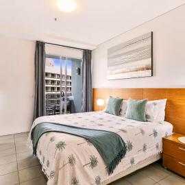 Resort-style Marina View Studio Near the Boardwalk, hotel i Cairns