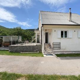 VELEBITSKI ZAGRLJAJ RUKAVINE-mir iznad mora, hotel in Sveti Juraj