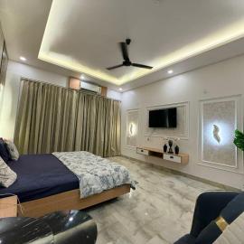 THE MOONLIGHT STUDIo, hotel di Ghaziabad