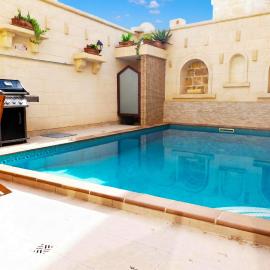 Mixel Gozitan Villa and Pool - Happy Rentals