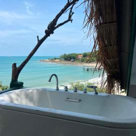 Benny monkey house, Hotel in Rayong