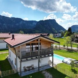 Chalet Kuhglockerl mit Pool, Whirlpool & Sauna für 8