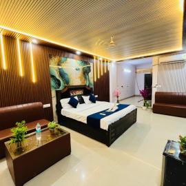 Happy Residency - Near Saket Metro, hotel in New Delhi