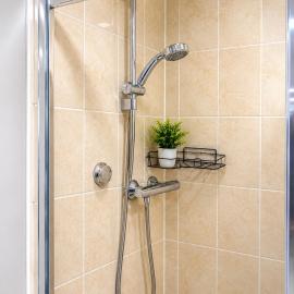 Casa Centro en-suite room Netflix, Fast WiFi, Free Parking