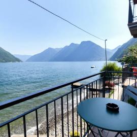 Il Timone by Quokka 360 - Overlooking Lake Como, hotel Colonno városában