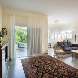 Eclectic Dreams Rabin Square Apt