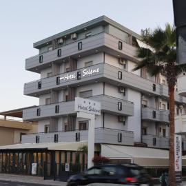 Hotel Ristorante Selene, hotel em Alba Adriatica