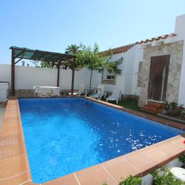 Casa familiar cerca del mar con piscina privada, WiFi, aire acondicionado, admiten mascotas - ES-184-47