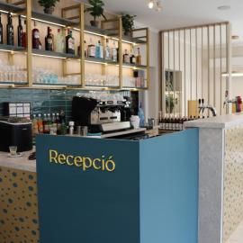 Menta Rooms & Bar, hotel in Kapuvár