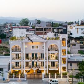 ALAYA STAYS Kalyan Priomose Luxury Rooms