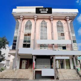 Super Hotel O Benz Circle Vijaywada Formerly Akshaya Pride，Mohammadnagar的飯店