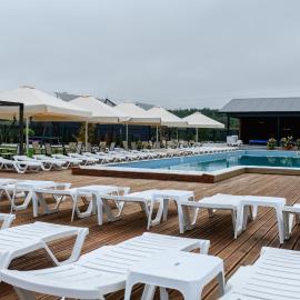 California Resort and SPA، فندق في Novoyavorivsk