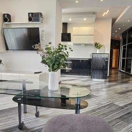 Apartament SPACE & SUN z wewnętrzym ogrodzonym parkingiem, hotel en Toruń