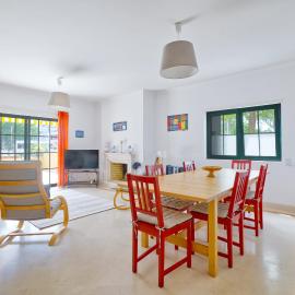 Carcavelos Design Terrace by Hosty