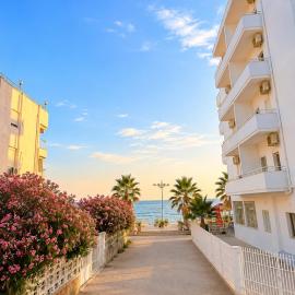 Flors Apartments, hotell sihtkohas Durrës