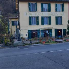 affittacamere de al vecchio scalo, hotelli kohteessa Isola del Cantone