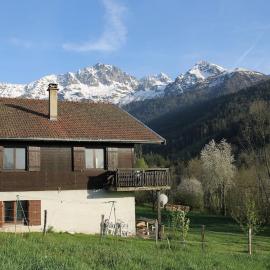 Appartement dans chalet à la montagne، فندق في Prabert