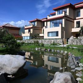 Yichuanxi Black Hot Spring Resort Hotel, Hotel in Garzê