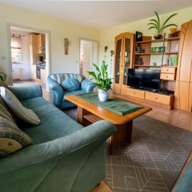 Eifelruhe 3 in Hellenthal - ideal für Familien und Paare mit Hund - voll ausgestattete Küche und zwei Schlafzimmer, hotel in Hellenthal