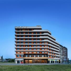 Zhangjiajie JI Hotel- New hotel, Free pick up service, Free shuttle service for Tianmen Mount Cableway, Smart Hotel&Root Service,King Koil mattress, Free self-service laundry,Toursim Service&English Customer Service