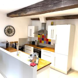 Maison Girasol Sleeps 4 w Pets On Request, hotel u gradu Eme