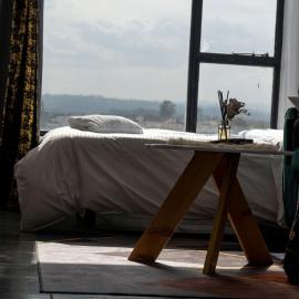 Stylish 10th Floor Studio with great Views ,Fast Wi-Fi and Secure