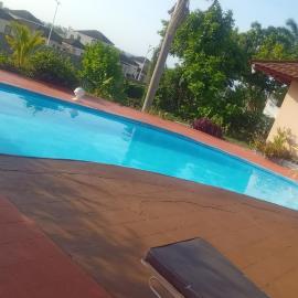 Tambell Haven Guest Villa, hotelli kohteessa Runaway Bay