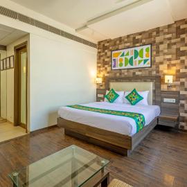 Treebo Aaram Orchard, hotell i Ahmedabad