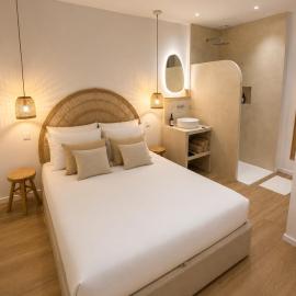 Cosy Appartement avec piscine, balcon vue canal & parking privé