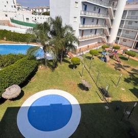 Cozy apartment in Torrox Costa, next to the beach, hotel in Torrox Costa