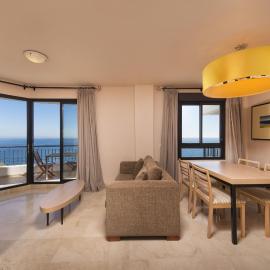 Apartamento vista mar frontal garaje y WiFi