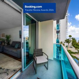 Oceanfront Luxury Condo with Stunning Views and Resort Amenities