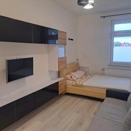 Lunar Apartament