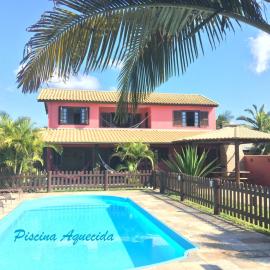 Linda residência pé-na-areia, 5 suítes, ar-condicionado, piscina aquecida, adaptada para cadeirantes