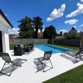 Villa contemporaine avec piscine à Bergerac