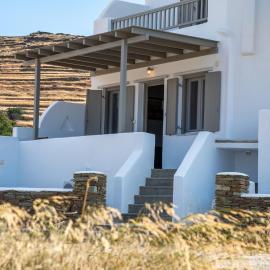 Easy Living Tinos, hotel a Vrachonisída Chántra